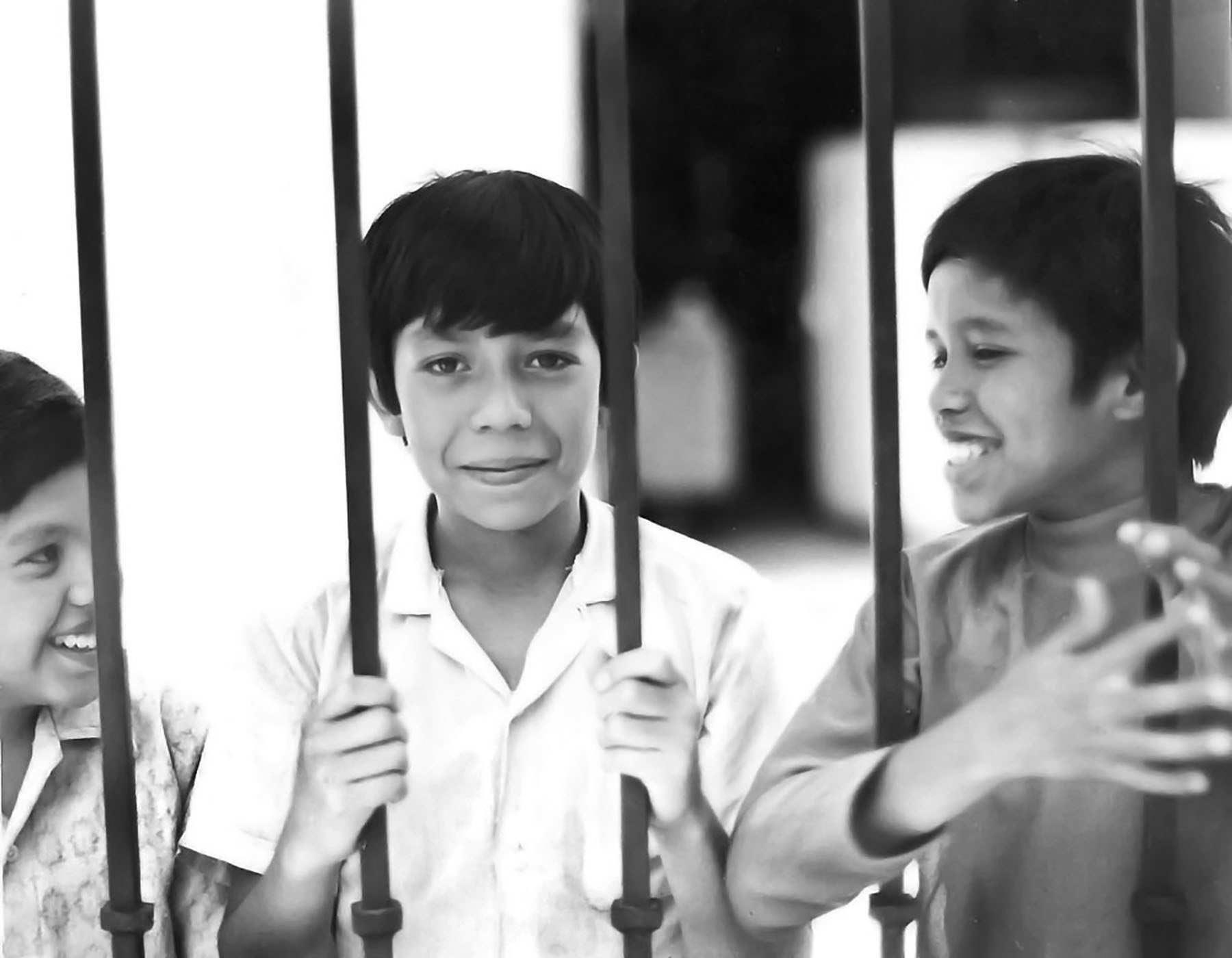 Jan tratnik street boys bars