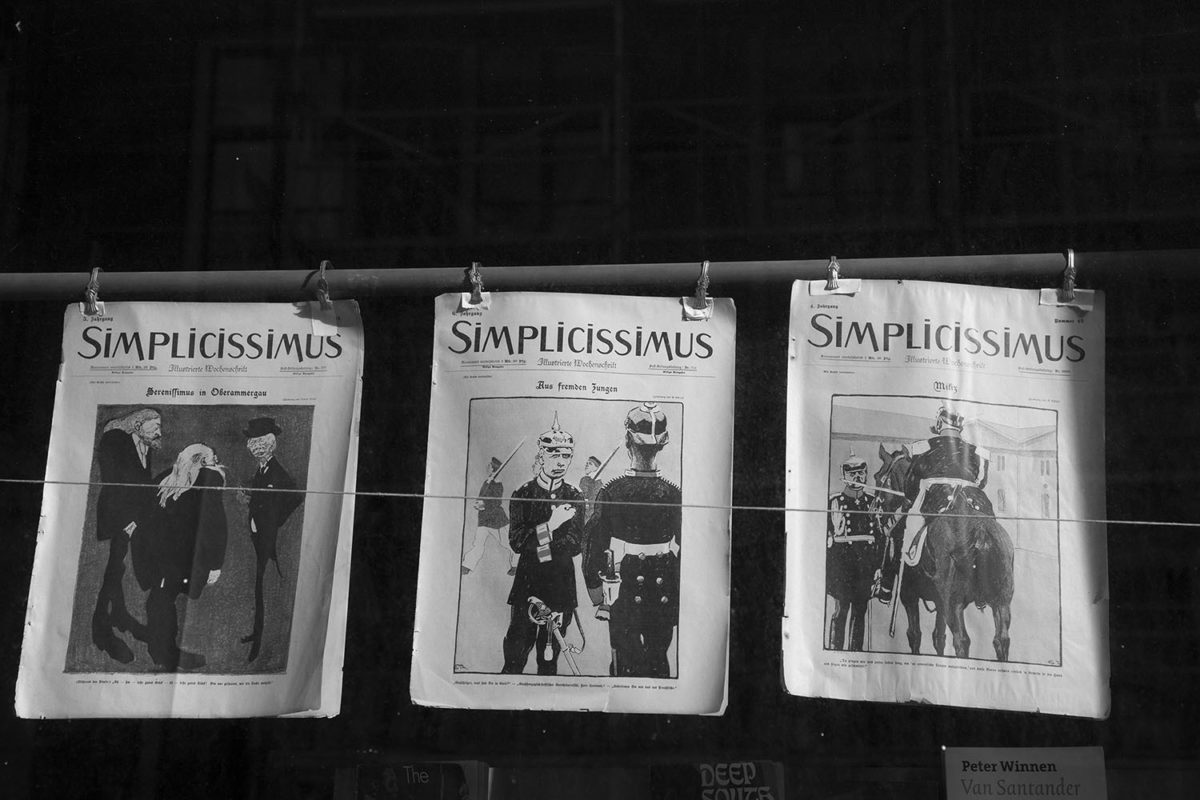 Amsterdam Music Sheetsin Windowbw