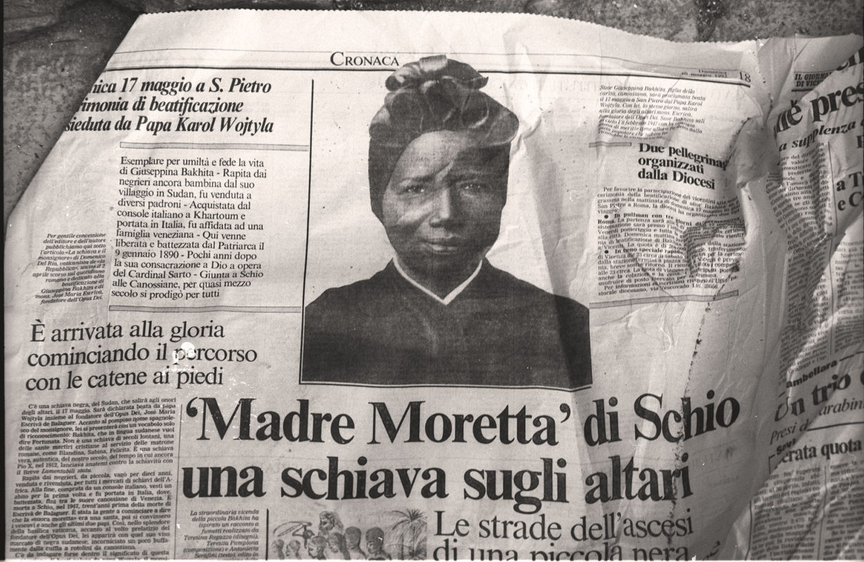 Italy Saintin Newspaperbw